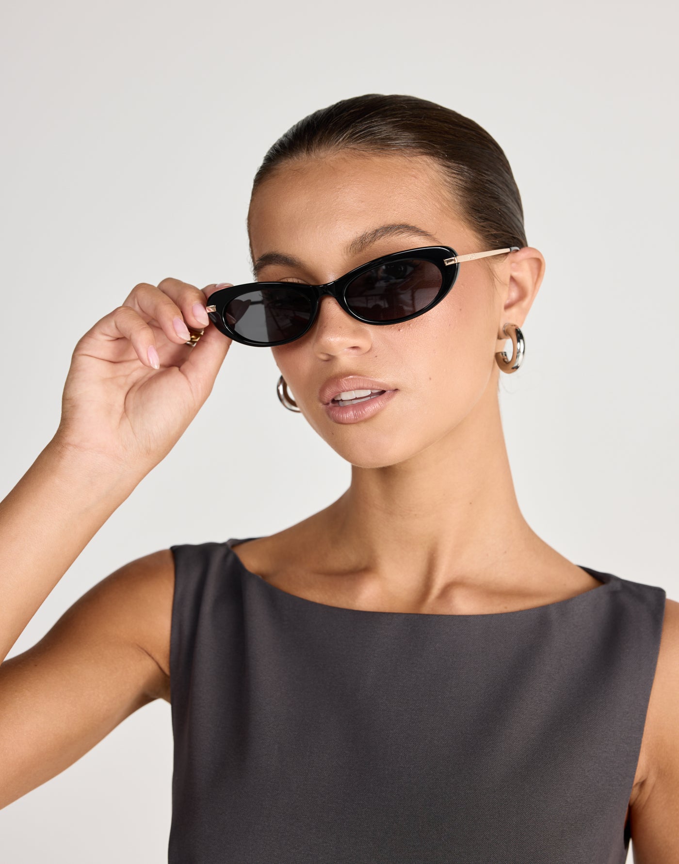 The Rae Sunglasses (Black-Black) - By Banb - Brown frame and tinted sunglasses with round frame - Women's Accessories - Charcoal Clothing