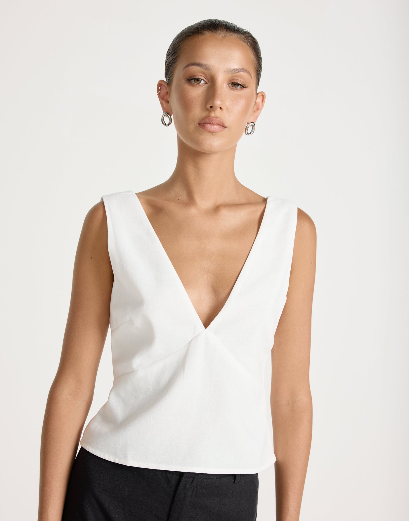 Elio Top (White) | CHARCOAL Exclusive - V-neckline and Backline Linen Blend Top - Women's Top - Charcoal Clothing