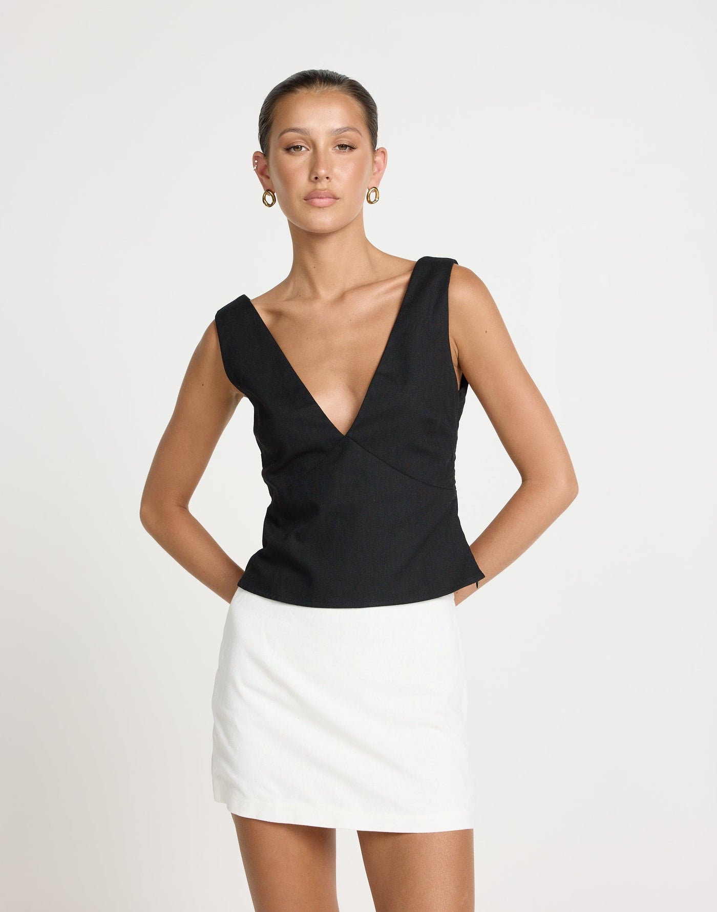 Bradshaw Mini Skirt (White) | CHARCOAL EXCLUSIVE | Linen Mini Skirt Mid Rise - Women's Skirt - Charcoal Clothing
