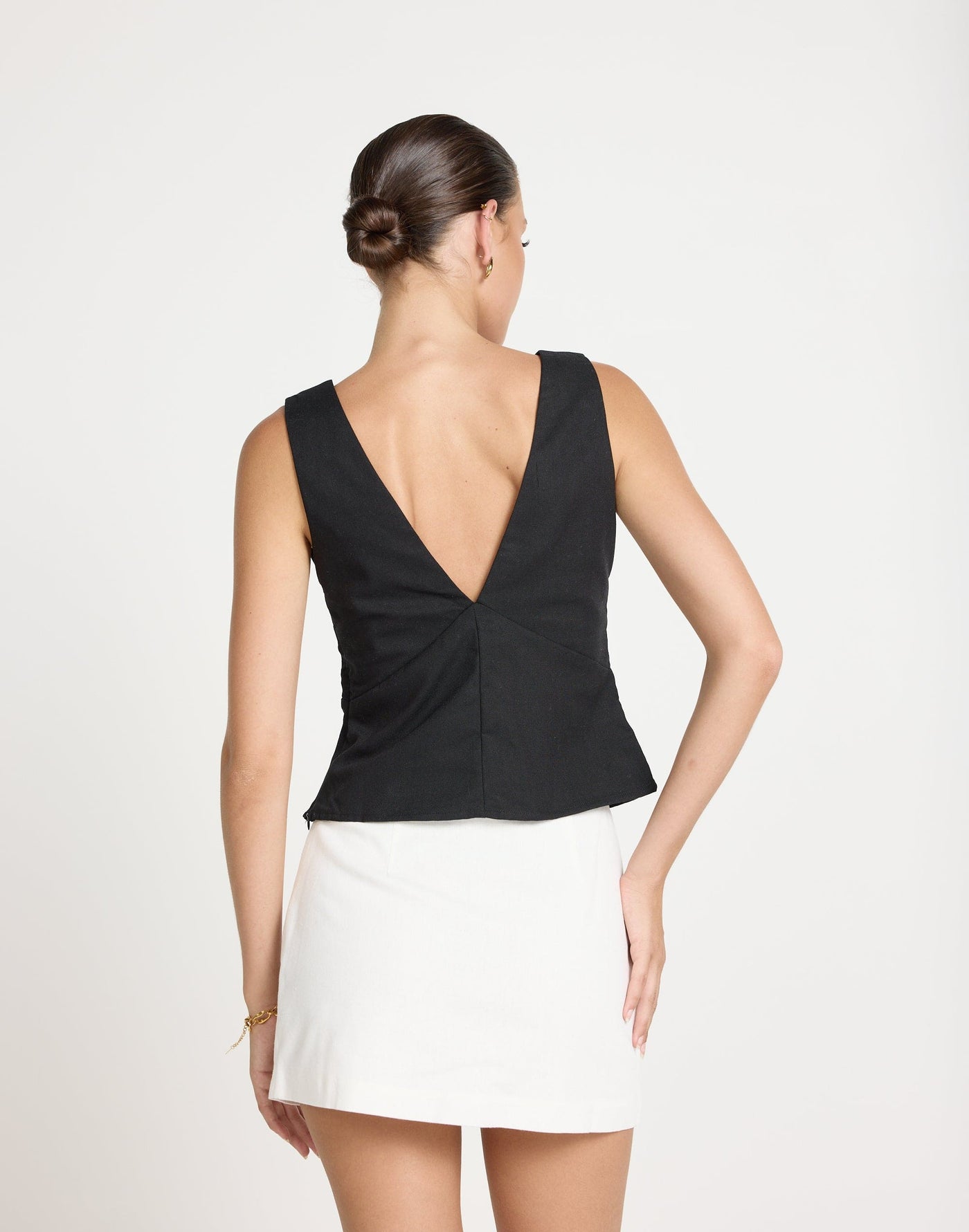 Bradshaw Mini Skirt (White) | CHARCOAL EXCLUSIVE | Linen Mini Skirt Mid Rise - Women's Skirt - Charcoal Clothing
