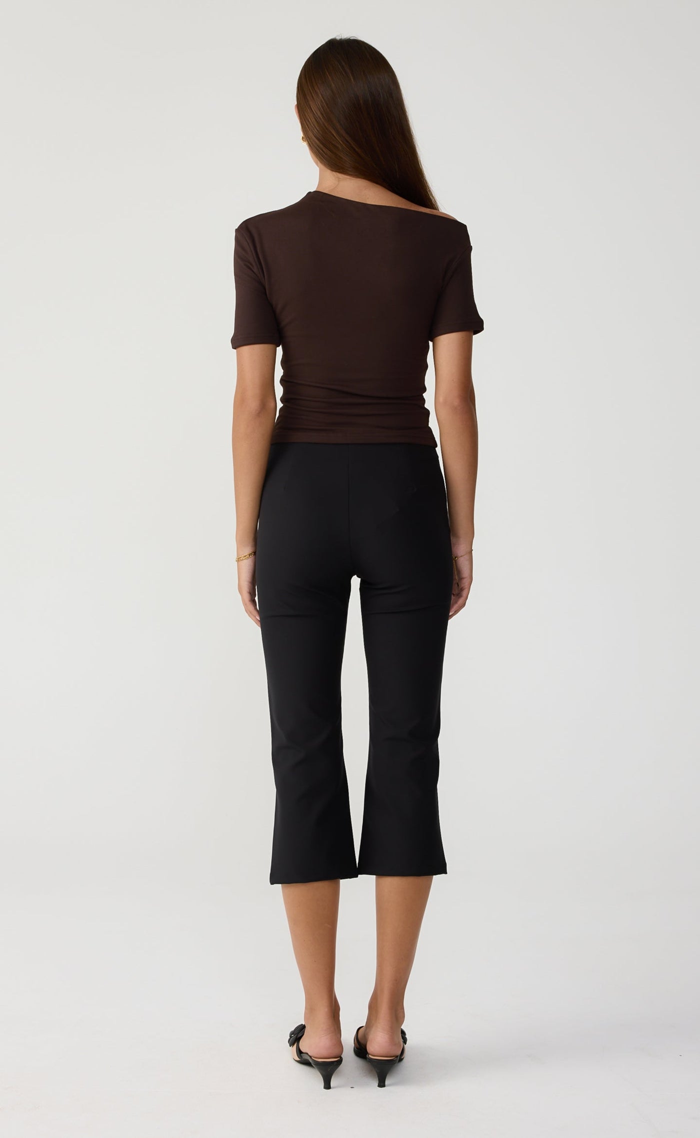 Serene Capri Pants (Black) – CHARCOAL USA