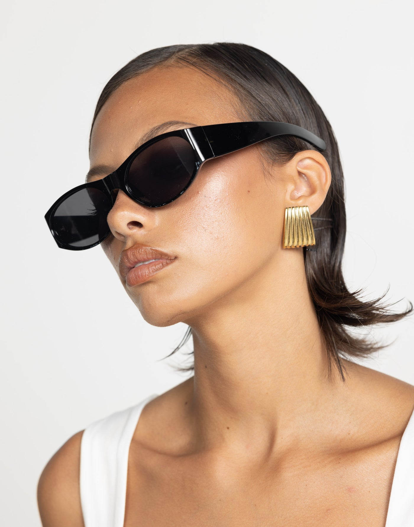 Leila Sunglasses (Black) - Rectangular Frame Sunglasses - Women's Accessories - Charcoal Clothing