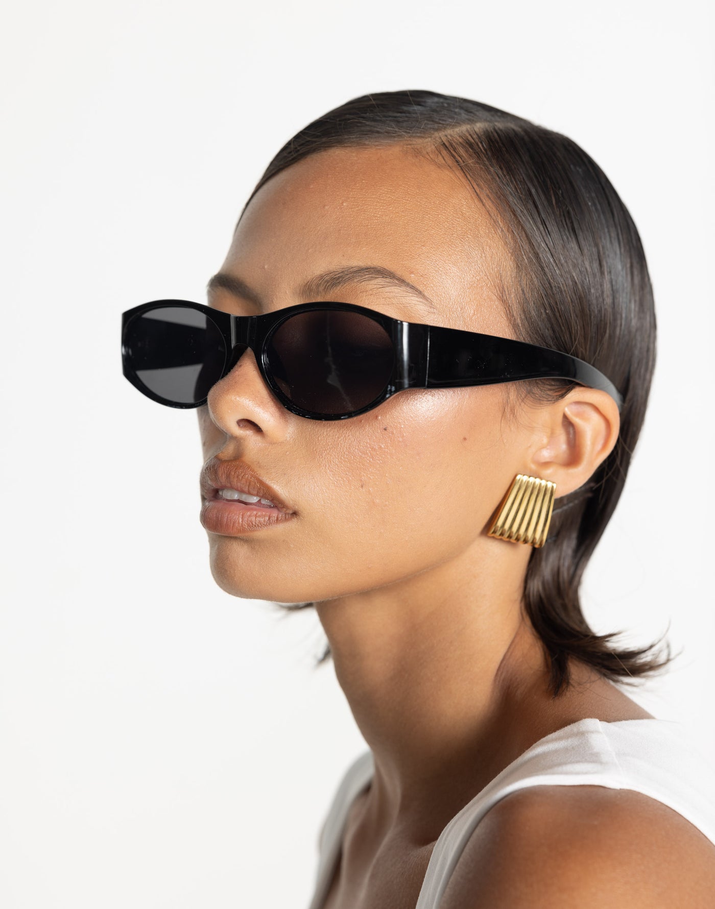 Leila Sunglasses (Black) - Rectangular Frame Sunglasses - Women's Accessories - Charcoal Clothing