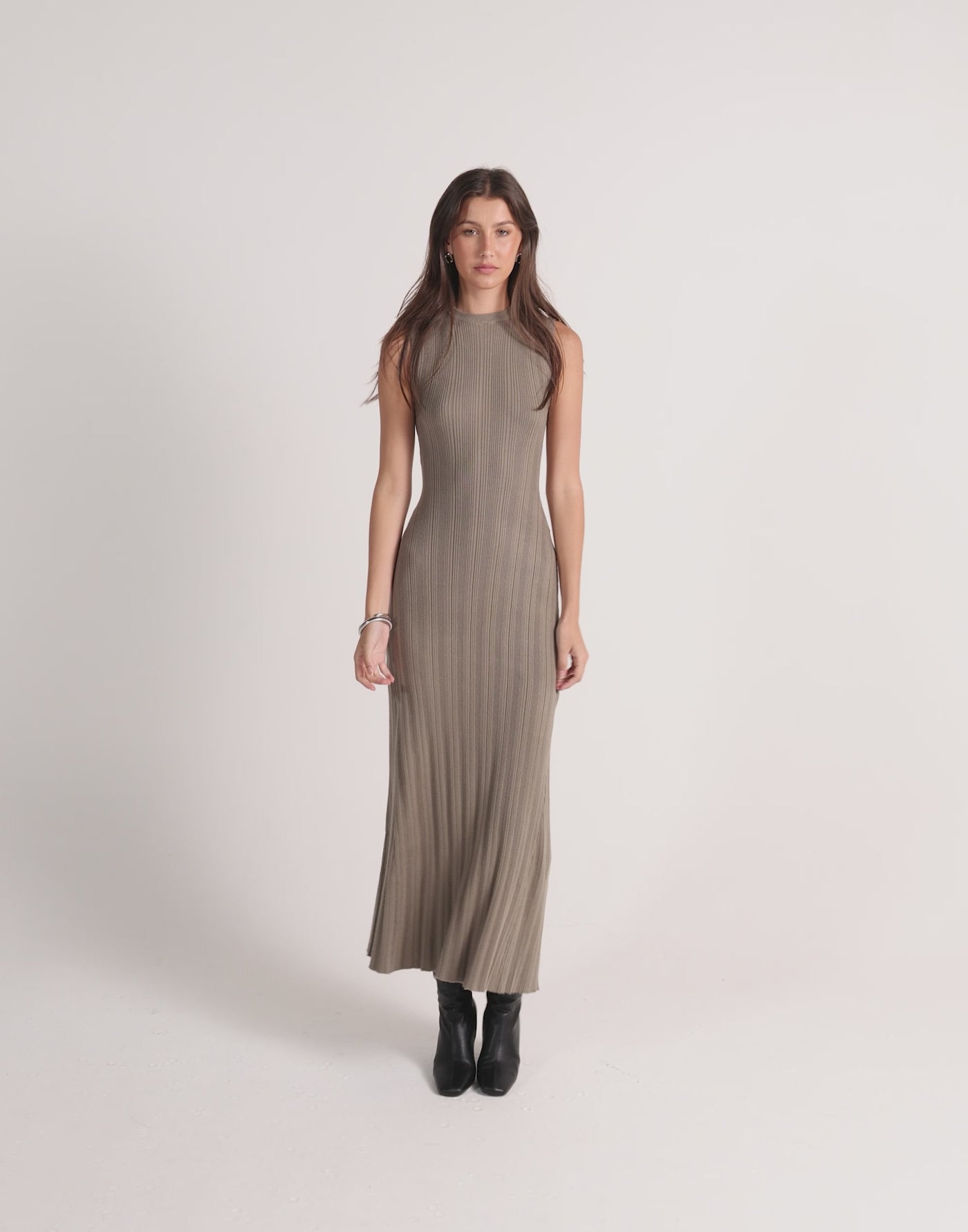 Robin Maxi Dress (Dusty Olive)