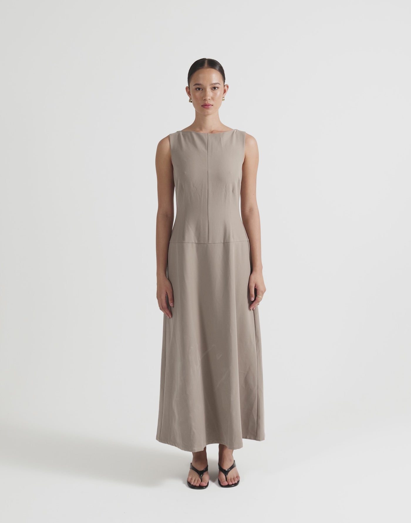 Flux Maxi Dress (Pebble)
